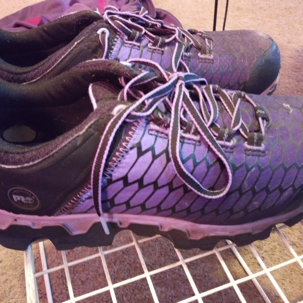 Steel toe shoes